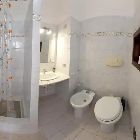 Economi Depandance Pensión Olbia