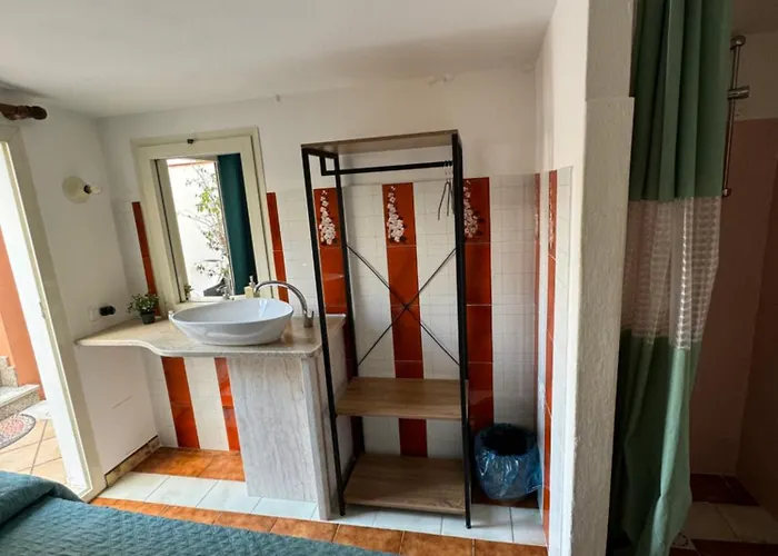 Vendégház Economi Depandance Olbia